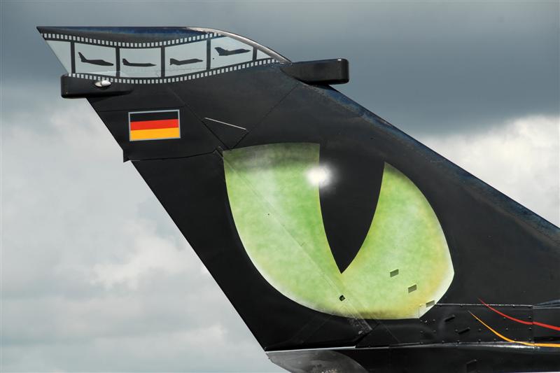 eye and aicraft silhouettes.jpg